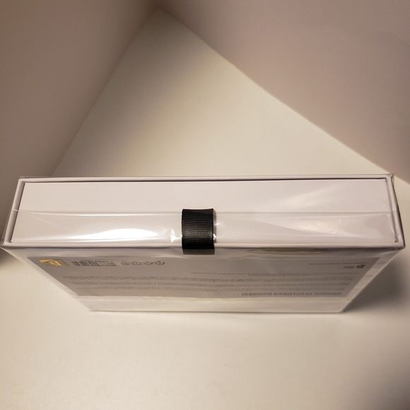 BTS V KIM TAEHYUNG BROOCH CLOUD DROPS ARTIST MADE COLLECTION K-POP- SEALED- NEW - Picture 12 of 12